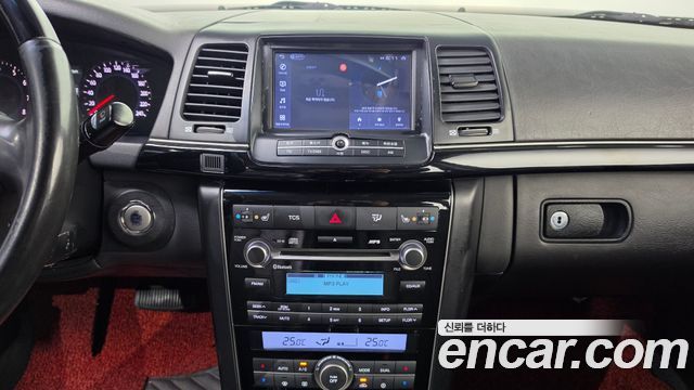 Kia OPIRUS 2011 — photo 17