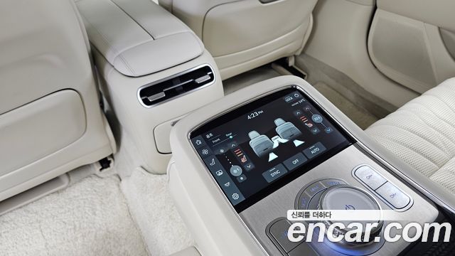 Genesis G90 2022 — photo 23