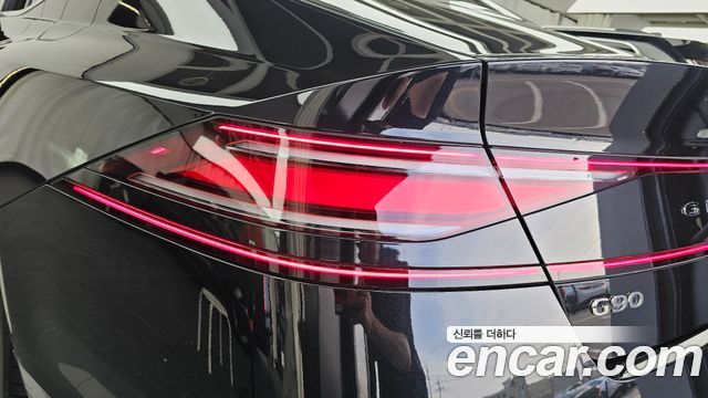 Genesis G90 2022 — photo 9
