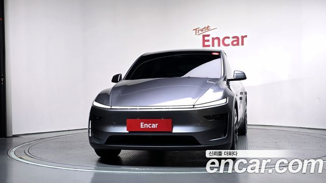 Tesla Model Y 2026 — photo 3
