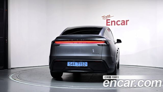Tesla Model Y 2026 — photo 4