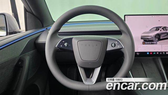 Tesla Model Y 2026 — photo 18