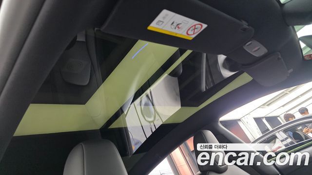 Tesla Model Y 2026 — photo 23