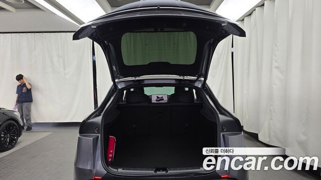 Tesla Model Y 2026 — photo 26