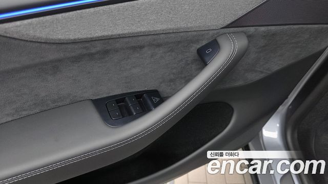 Tesla Model Y 2026 — photo 27