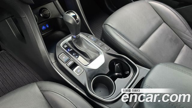 Hyundai Santafe 2016 — photo 12