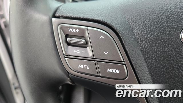Hyundai Santafe 2016 — photo 22