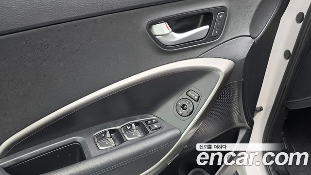 Hyundai Santafe 2016 — photo 24