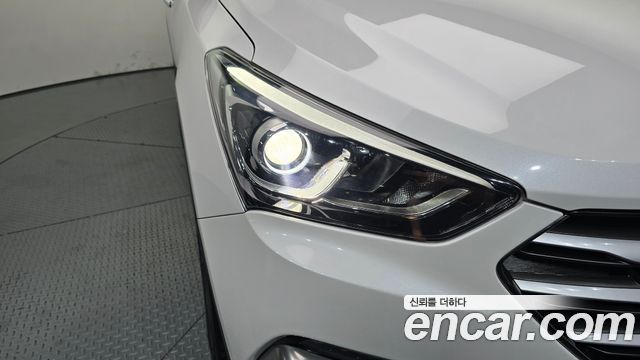 Hyundai Santafe 2016 — photo 8