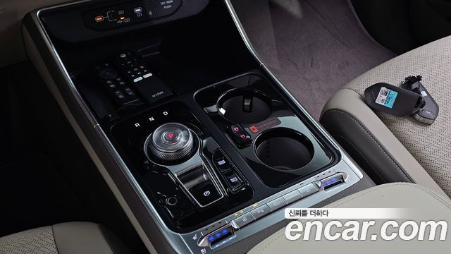 Kia Canival 2025 — photo 9
