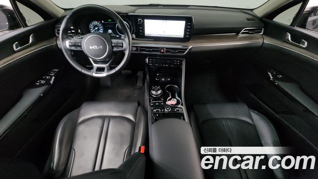 Kia K5 2023 — photo 10
