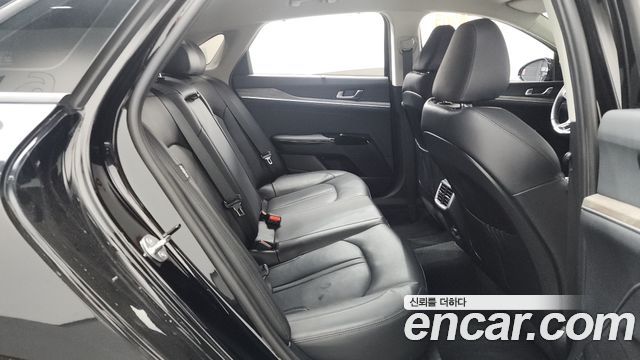Kia K5 2023 — photo 17
