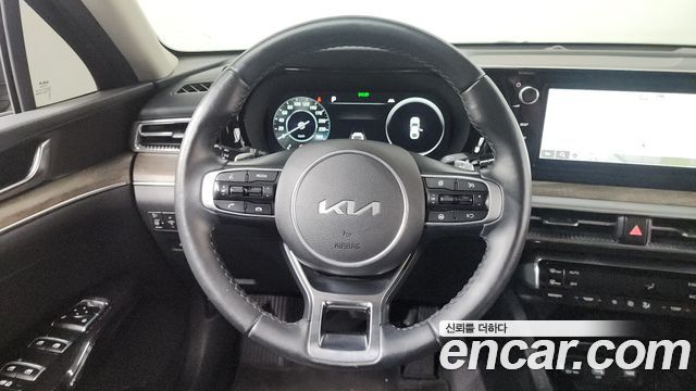 Kia K5 2023 — photo 20