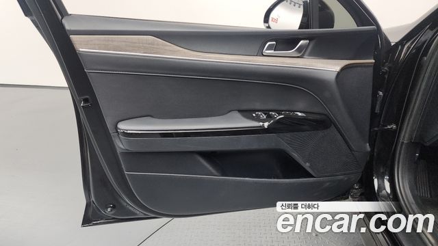 Kia K5 2023 — photo 14