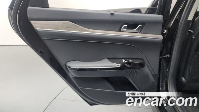 Kia K5 2023 — photo 15