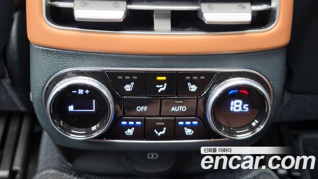Genesis GV70 2021 — photo 18