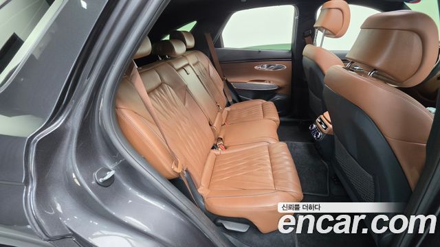 Genesis GV70 2021 — photo 19