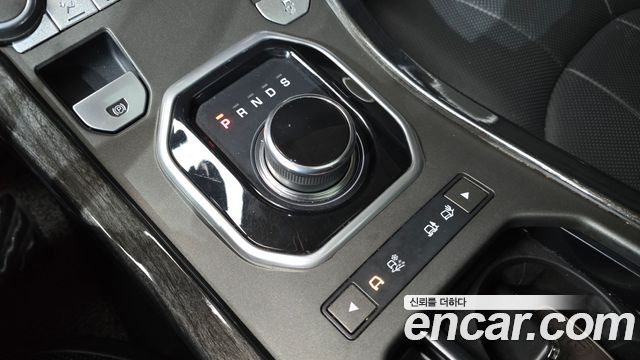 Land Rover Range Rover Evoque 2018 — photo 12