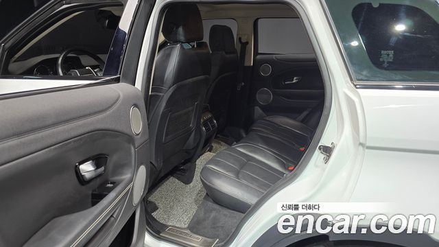 Land Rover Range Rover Evoque 2018 — photo 17