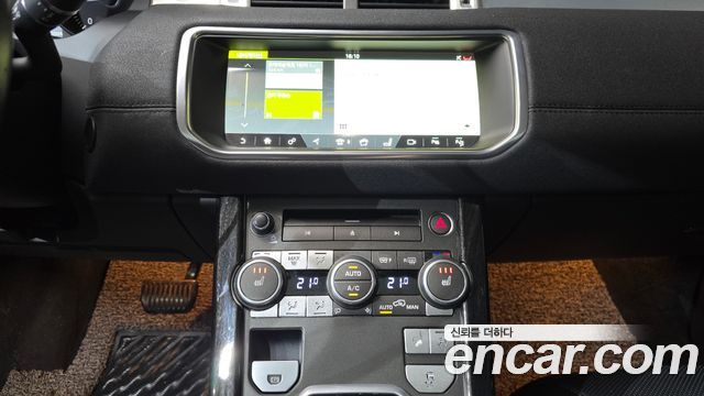 Land Rover Range Rover Evoque 2018 — photo 18