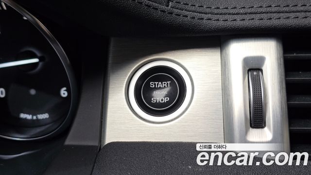 Land Rover Range Rover Evoque 2018 — photo 27