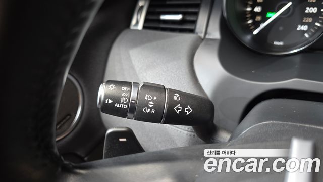 Land Rover Range Rover Evoque 2018 — photo 30
