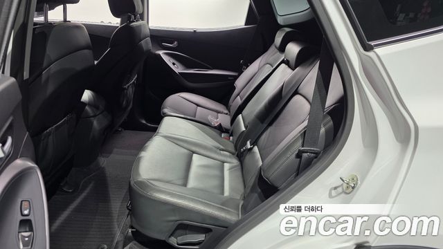 Hyundai Santafe 2018 — photo 17