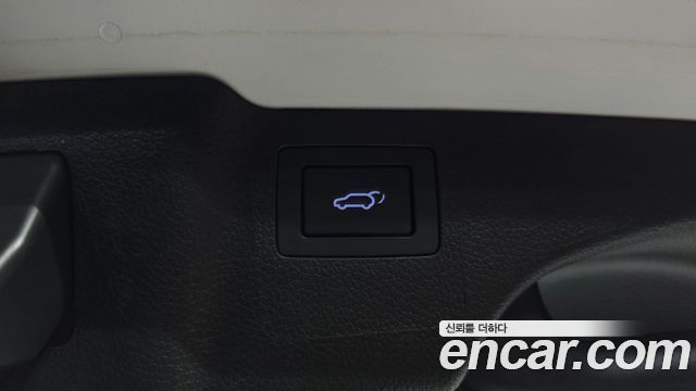 Hyundai Santafe 2018 — photo 26
