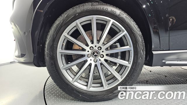 Mercedes-Benz GLS-Class 2025 — photo 5
