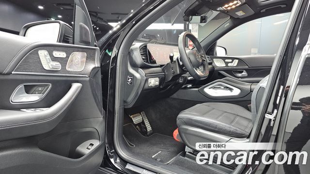 Mercedes-Benz GLS-Class 2025 — photo 10