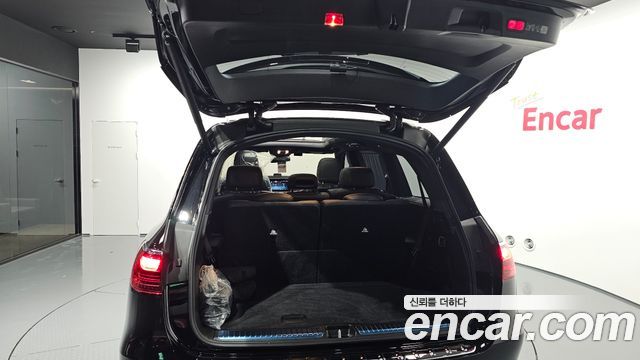 Mercedes-Benz GLS-Class 2025 — photo 20
