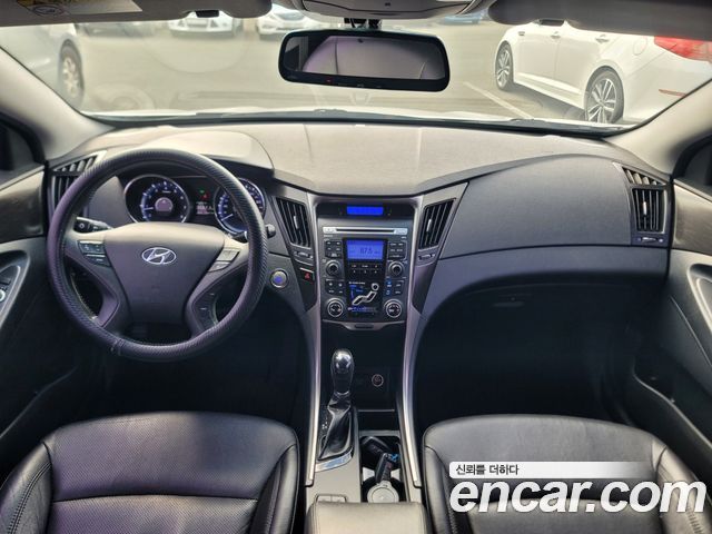 Hyundai Sonata 2012 — photo 9