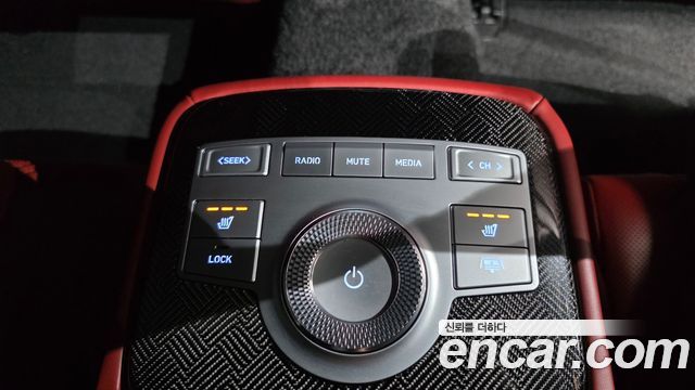 Genesis G80 2022 — photo 19