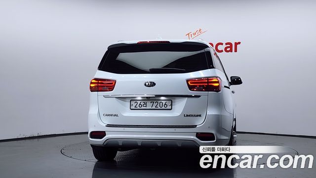 Kia Canival 2019 — photo 4