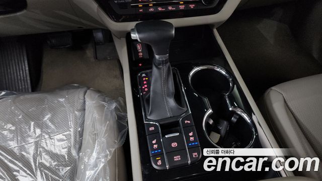 Kia Canival 2019 — photo 12