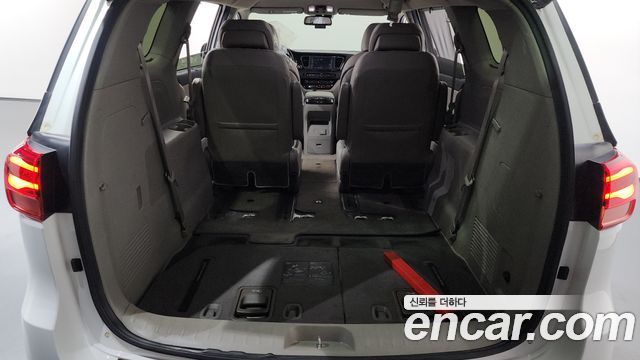 Kia Canival 2019 — photo 25