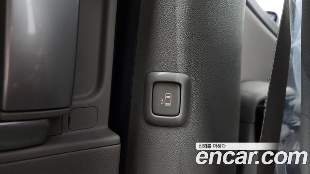 Kia Canival 2019 — photo 31