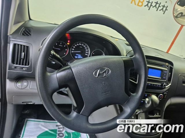Hyundai Starex 2018 — photo 10