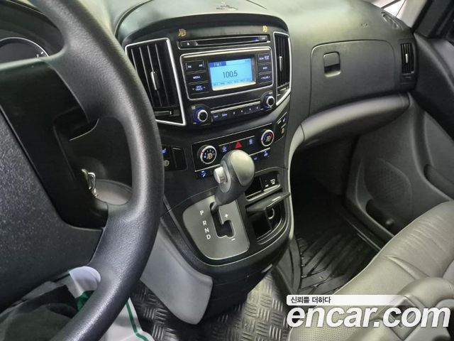 Hyundai Starex 2018 — photo 11