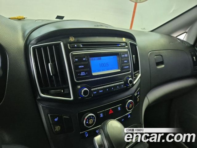Hyundai Starex 2018 — photo 16