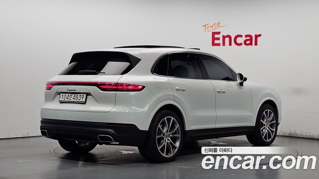 Porsche Cayenne 2020 — photo 2