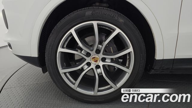 Porsche Cayenne 2020 — photo 5