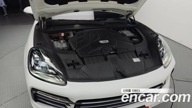 Porsche Cayenne 2020 — photo 6