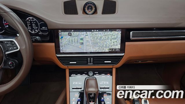 Porsche Cayenne 2020 — photo 14