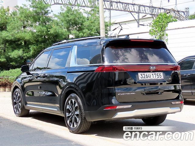 Kia Canival 2021 — photo 3