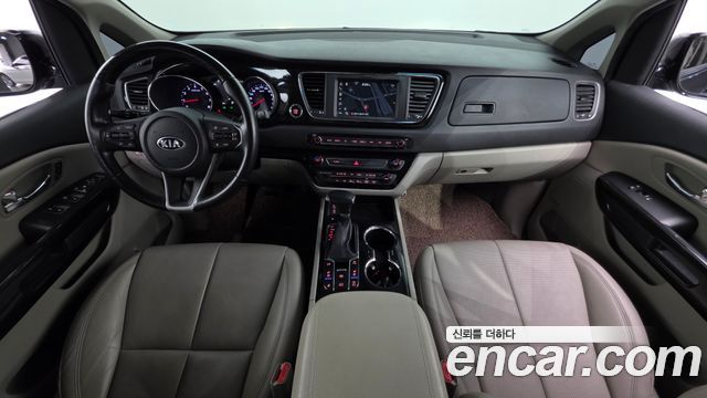 Kia Canival 2019 — photo 7