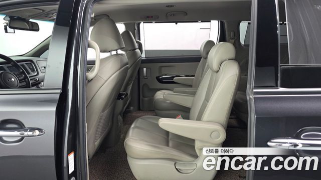 Kia Canival 2019 — photo 12