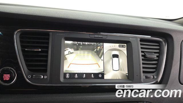 Kia Canival 2019 — photo 16