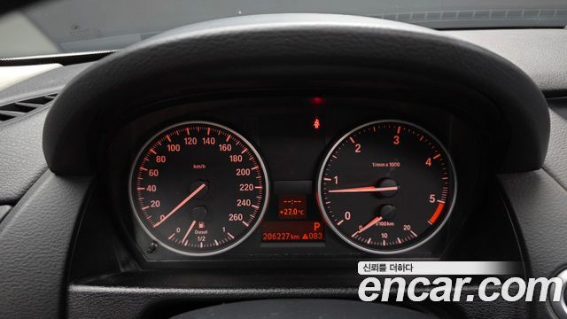 BMW X1 2012 — photo 8
