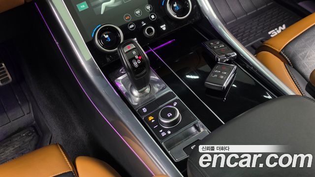 Land Rover Range Rover Sport 2019 — photo 9
